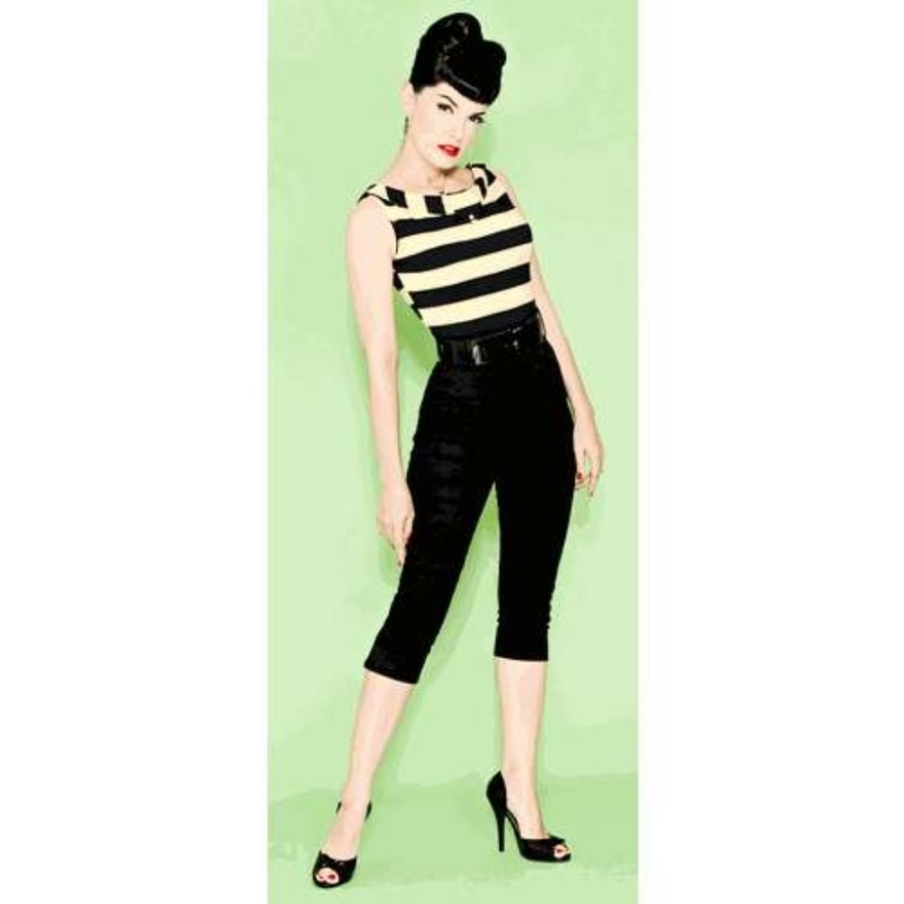 Tarantula Clothing Black Pinup Pedal Pushers